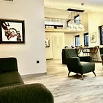 Resa Hotel *