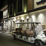 Resa Hotel *