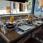Resa غوجيك