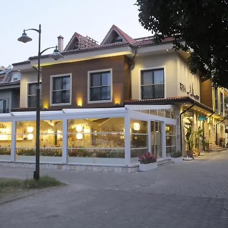 Resa 酒店 *